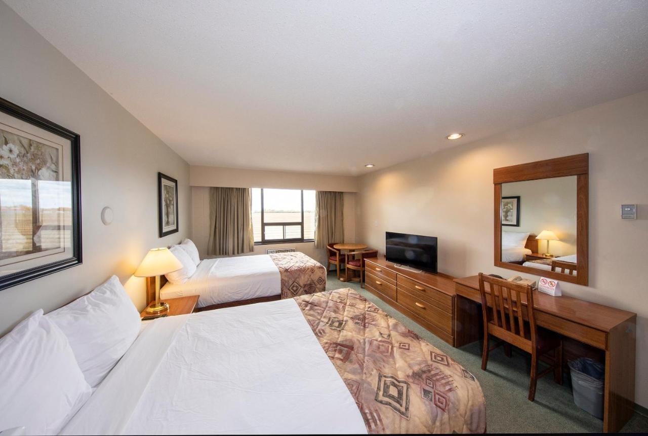 Dunvegan Inn & Suites Fairview Exterior foto