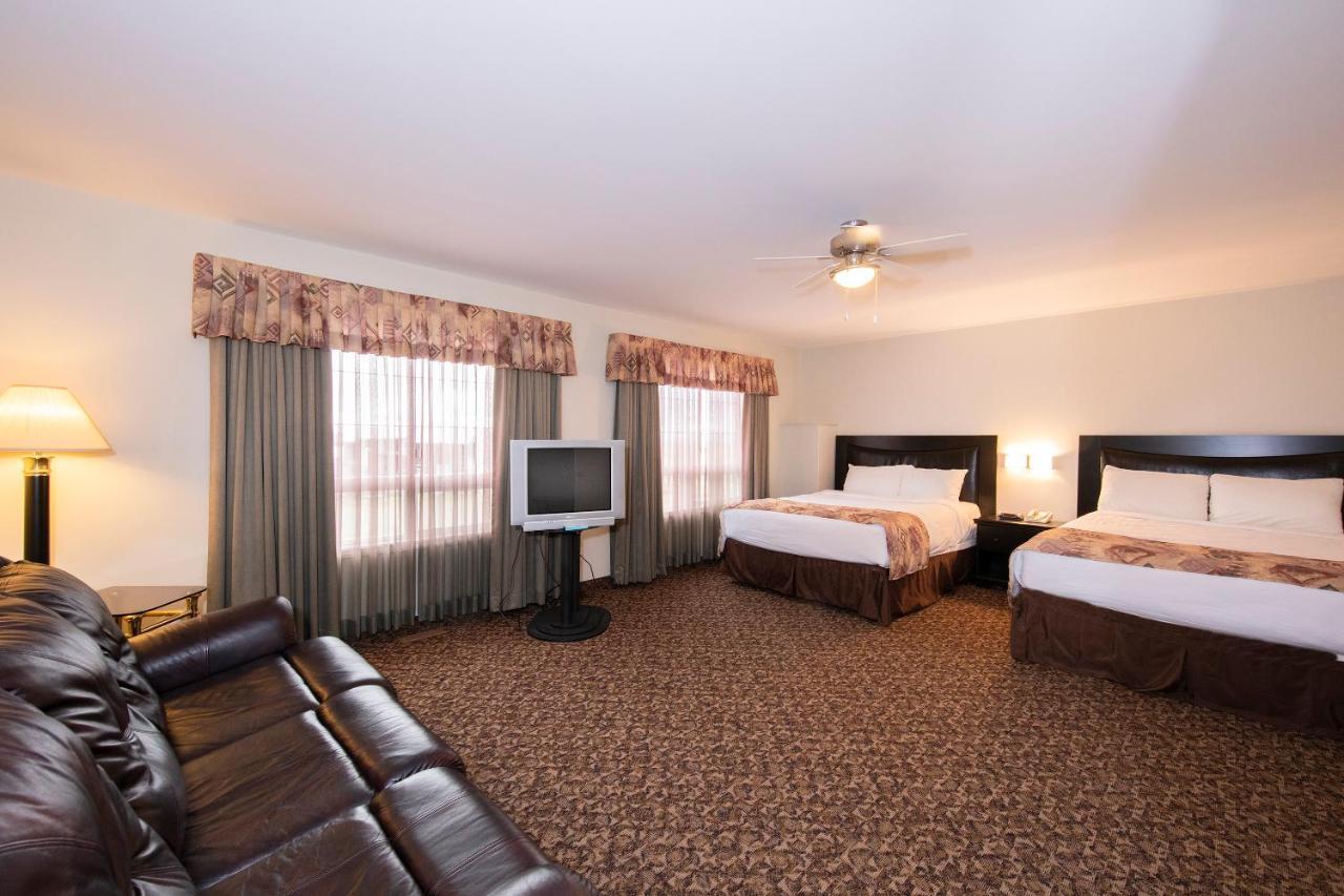 Dunvegan Inn & Suites Fairview Exterior foto